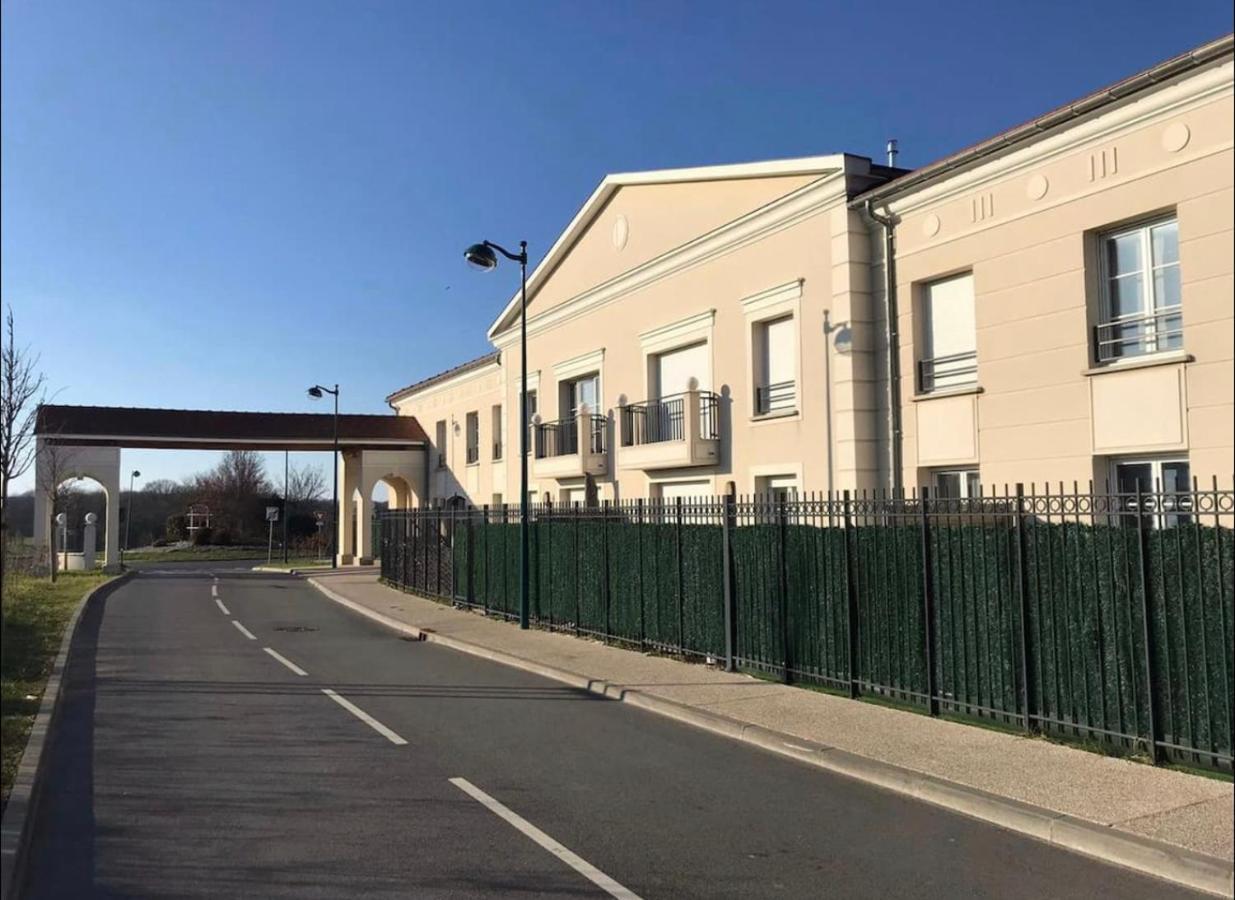 몽테브랭 Logement Exceptionnel Avec Jardin Proche Disney 아파트 외부 사진